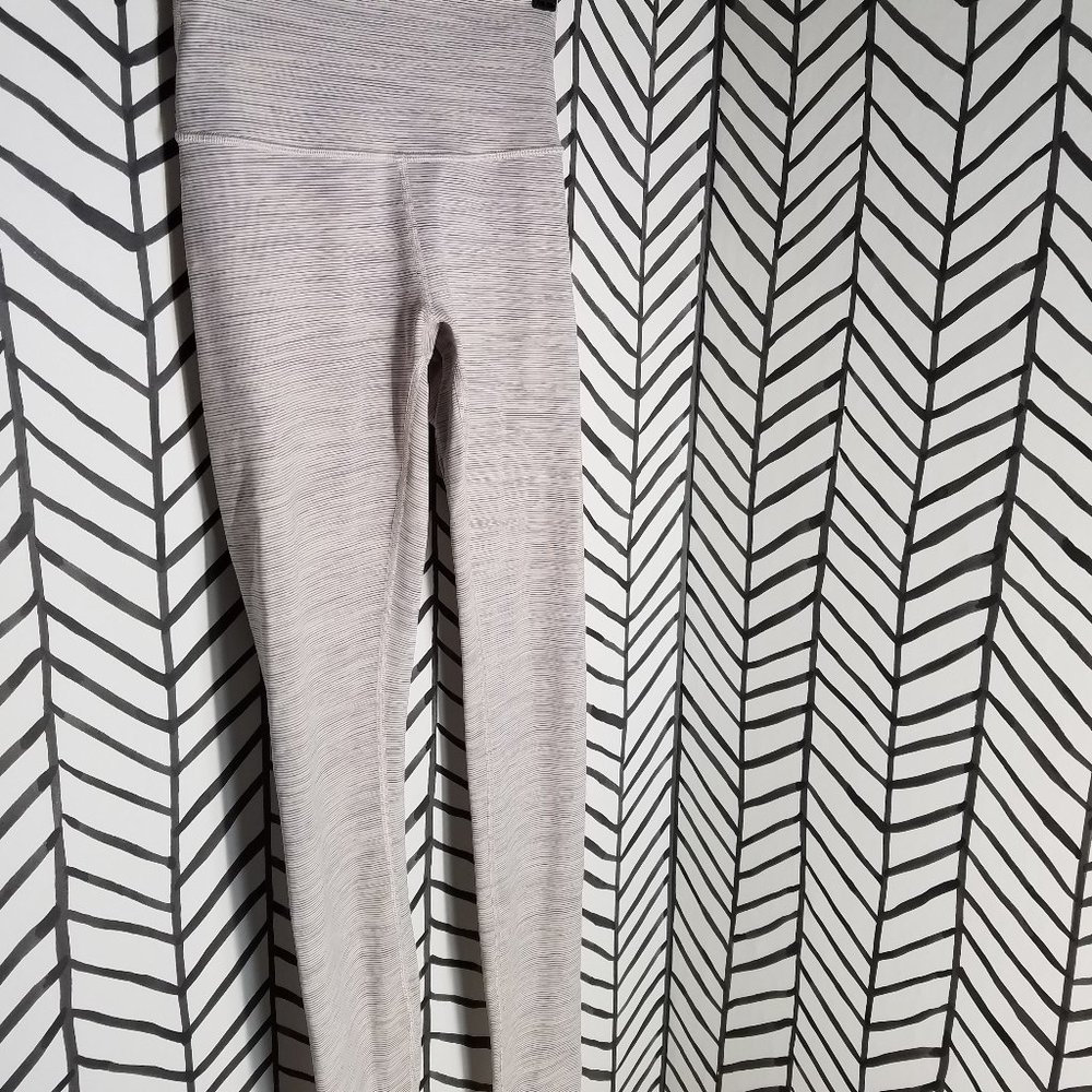 Lululemon Wunder Under Pant High Rise Tight Size 4 - Picture 3 of 11